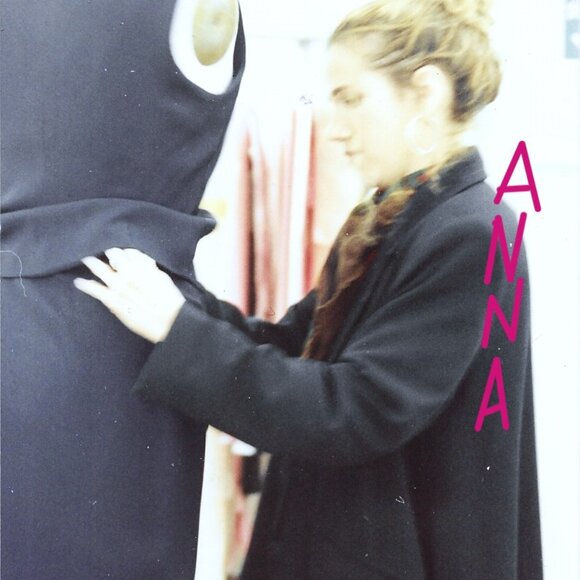 Anna Huling, knee-length maroon overcoat with faux fur lapels and sleeve cuffs - Picture 9 of 15